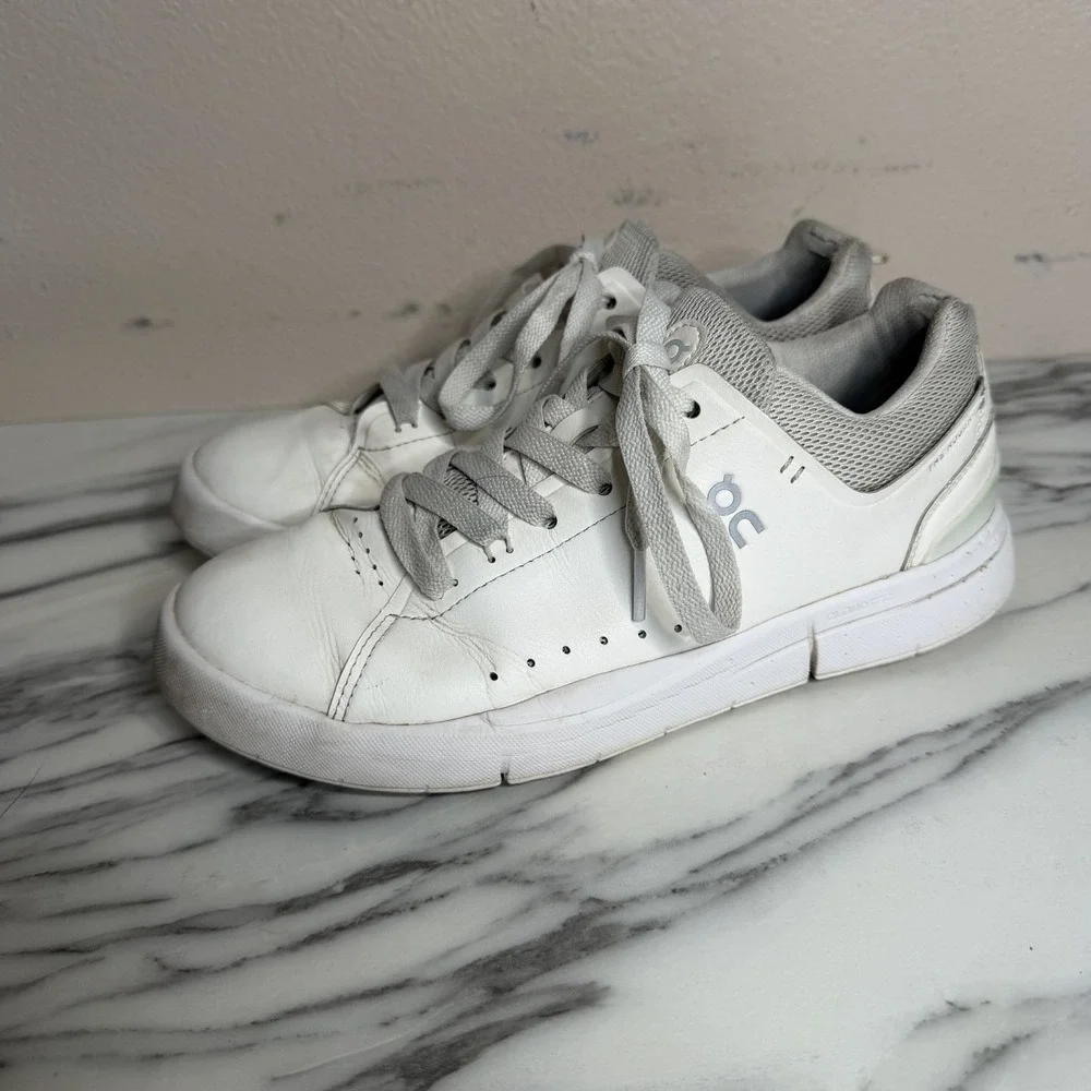 On Cloud The Roger Advantage Women Size 9 White Athletic Tennis Shoes Sneakers